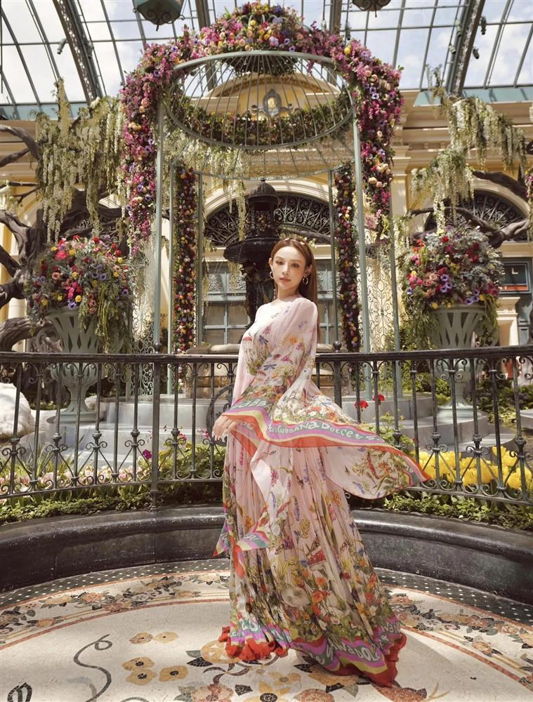 Huyền Baby tạo dáng giống Jisoo ở Mỹ-7