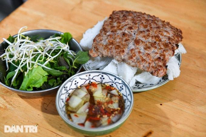 Bún chả chỉ một miếng chả giá 40.000 đồng ở Hà Nội, ngày bán 400 suất-7