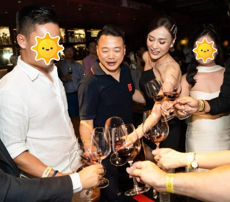 Shark Bình bất ngờ thông báo có tin vui, dân mạng chúc mừng và nhắc tới Phương Oanh-6