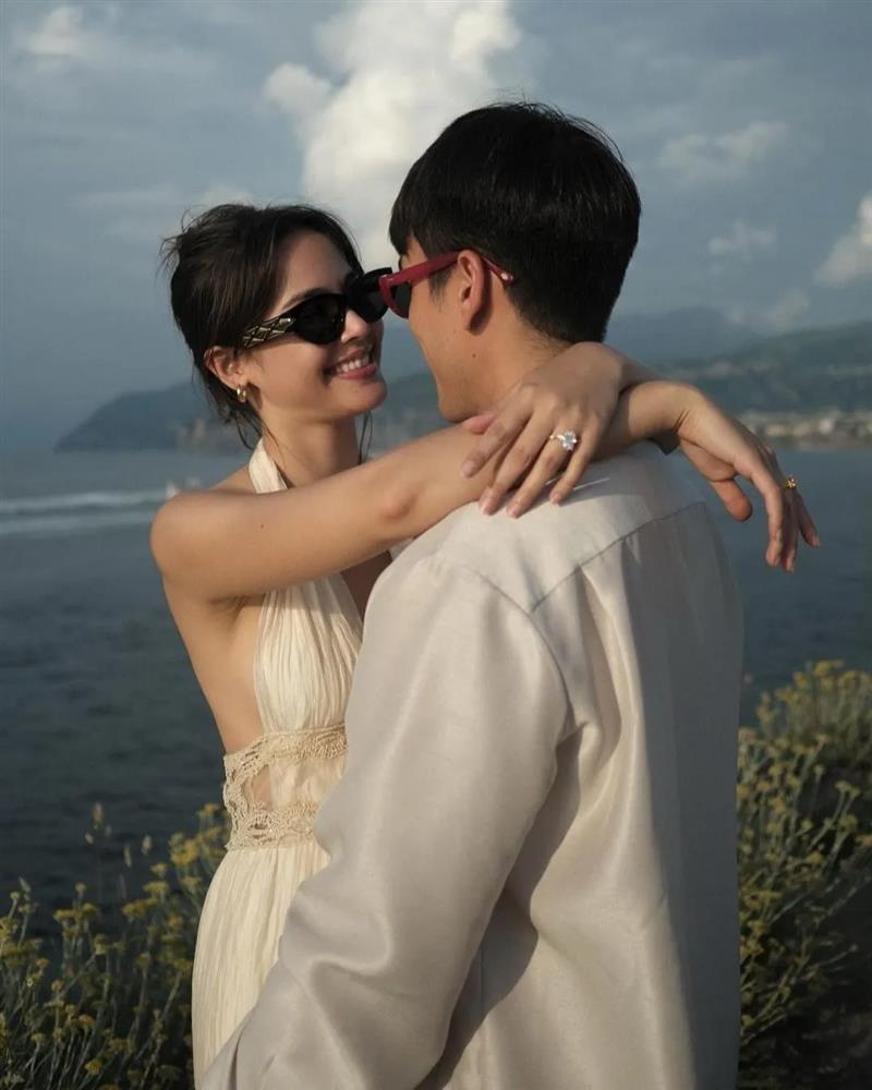 Yaya Urassaya hé lộ nhẫn cầu hôn 5.5 carat-2