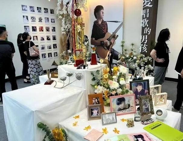 Nam ca sĩ qua đời ở tuổi 31 sau tai nạn xe hơi nghiêm trọng-4