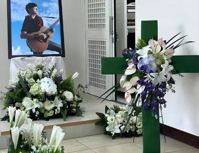 Nam ca sĩ qua đời ở tuổi 31 sau tai nạn xe hơi nghiêm trọng-5