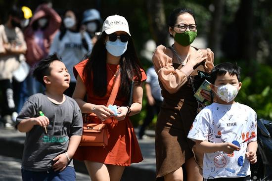 Thời tiết Hà Nội 7 ngày tới: Nắng nóng oi bức rồi vào đợt mưa mới