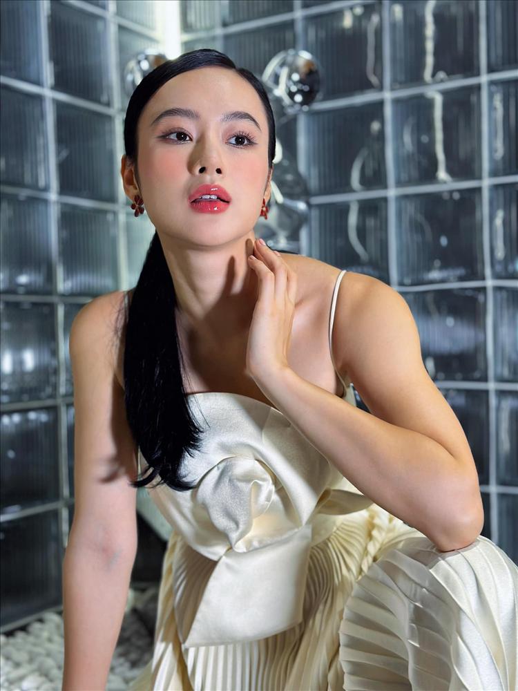 Angela Phương Trinh nhiều năm nâng tạ: Vòng 3 trái đào, cơ bắp cuồn cuộn-14