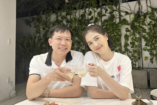 Bác sĩ Cao Hữu Thịnh lên tiếng về tin hẹn hò Ngọc Trinh