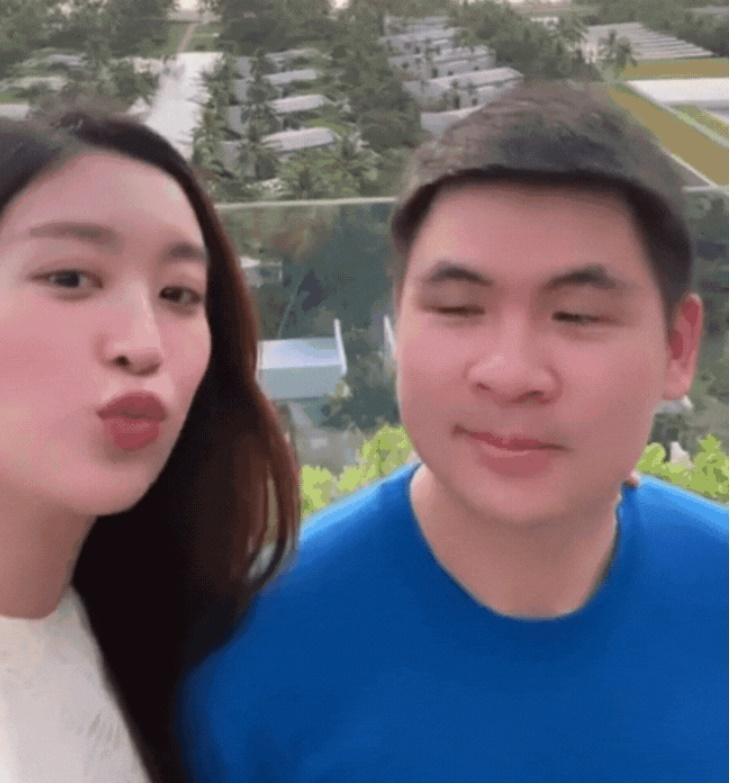 HH Đỗ Mỹ Linh khoe ảnh khóa môi cùng chủ tịch nghìn tỷ-3