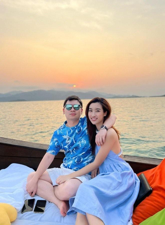 HH Đỗ Mỹ Linh khoe ảnh khóa môi cùng chủ tịch nghìn tỷ-9