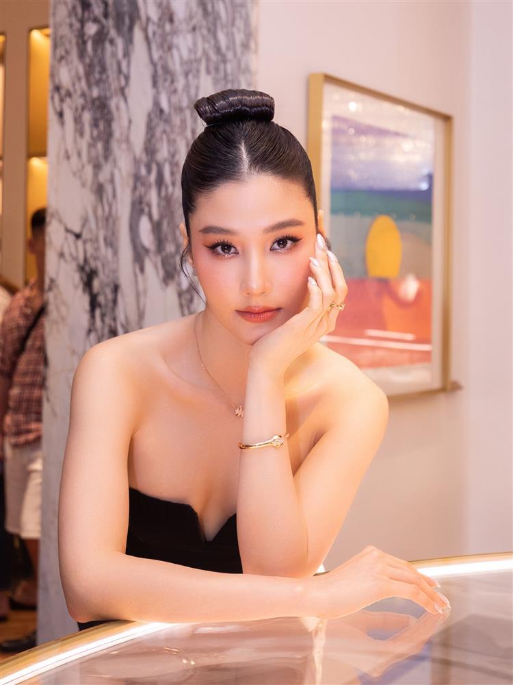 Hương Giang tóc ngắn bốc lửa, Hà Hồ đeo trang sức 3 tỷ dự sự kiện-9