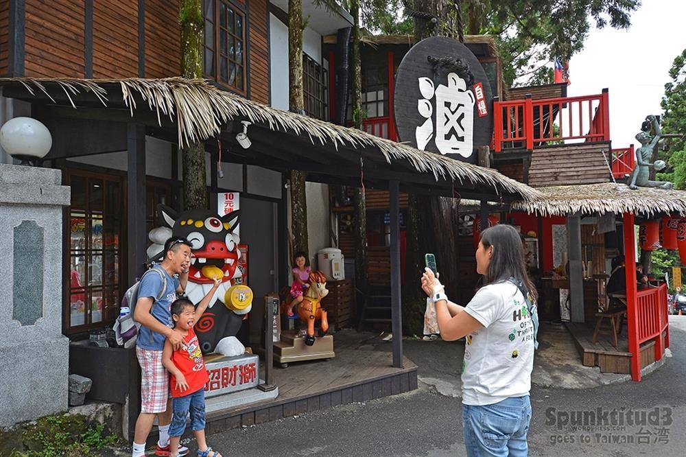 Ngôi làng du lịch có cái tên đáng sợ ở Đài Loan mỗi ngày đón ngàn khách-3
