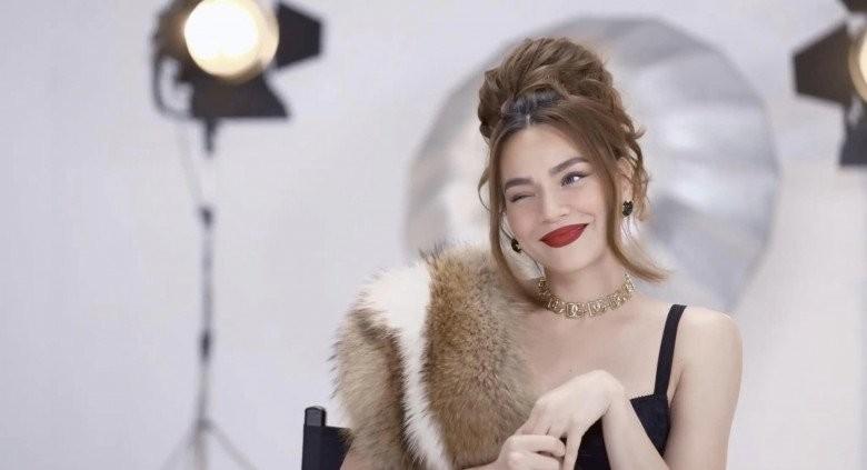 Cùng son đỏ, Hà Hồ đánh lên mãi keo, Đỗ Thị Hà như drama phim cung đấu-3