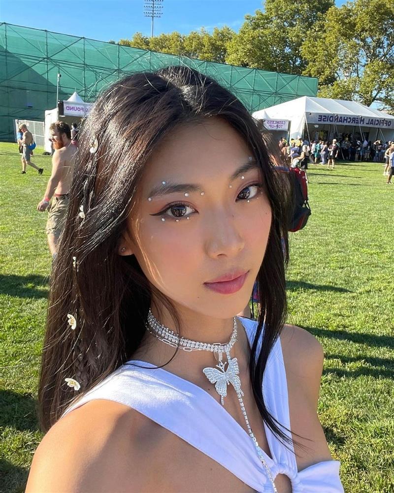 Thân hình nóng bỏng của mỹ nhân tốt nghiệp Đại học Harvard-7