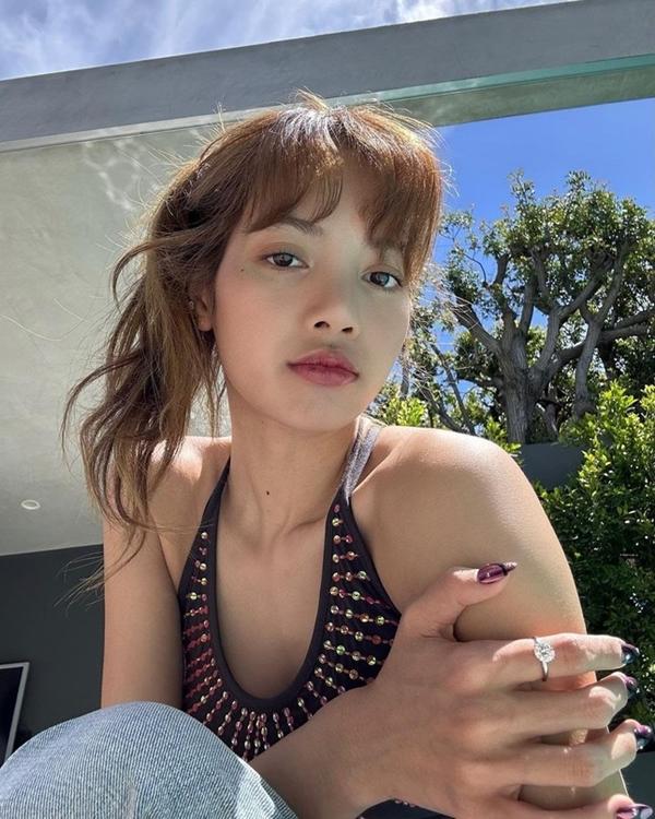 Nét nào trên khuôn mặt Jennie (BlackPink) khiến phụ nữ khao khát?-1