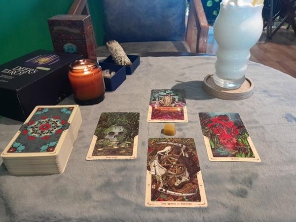 Nhộn nhịp bói đề trước giờ thi-1