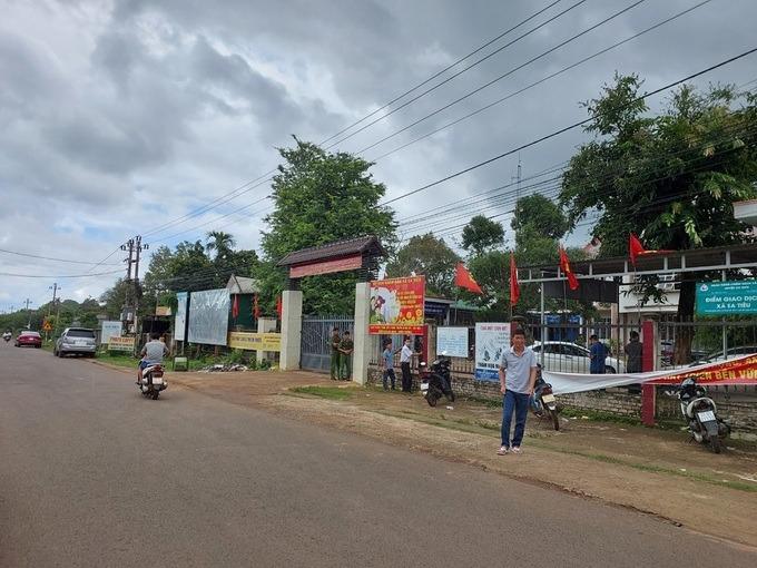 Vụ trụ sở công an ở Đắk Lắk bị tấn công: Bắt 16 người, giải cứu 2 con tin-1