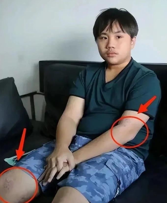 Sao nhí kiếm bộn tiền từ năm 2 tuổi, giờ làm bồi bàn và dọn vệ sinh-4