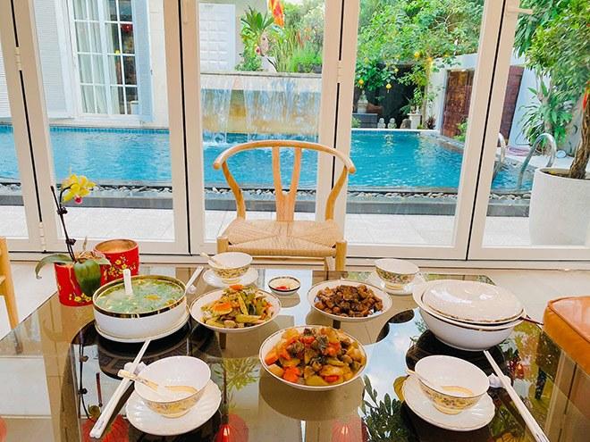 Soái ca trẻ nhất Shark Tank khoe thẩm mỹ tinh tế trong căn biệt thự cao cấp-16