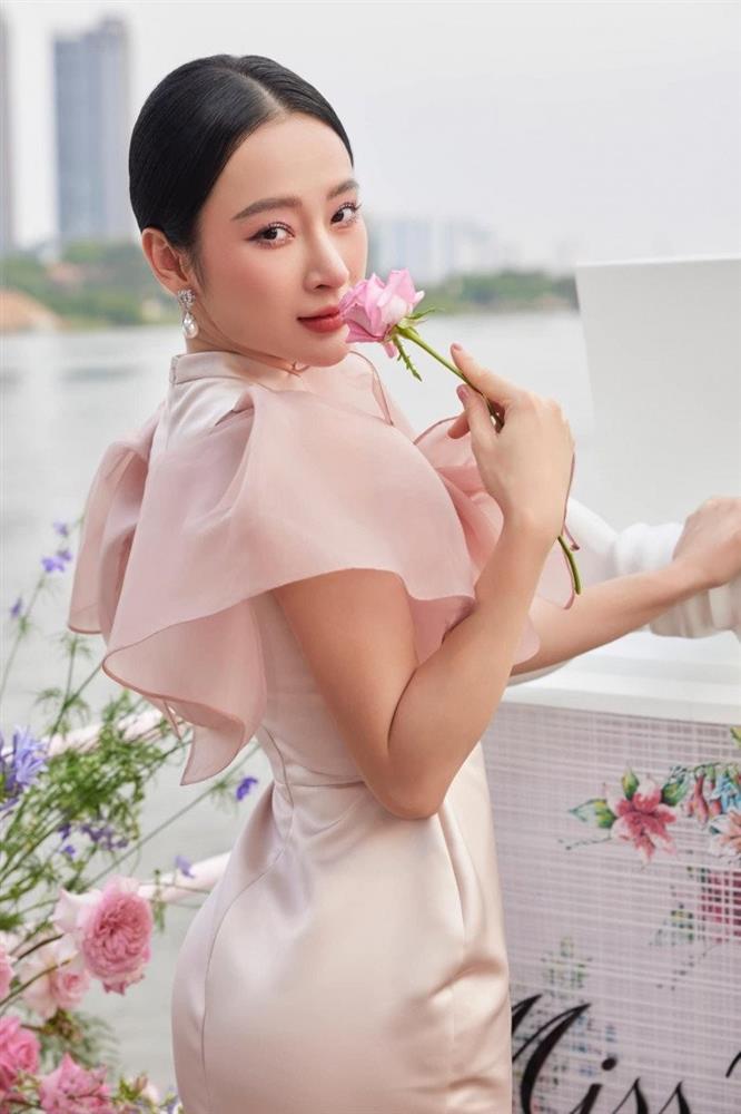 Angela Phương Trinh hiện nguyên hình qua ống kính quay lén-4