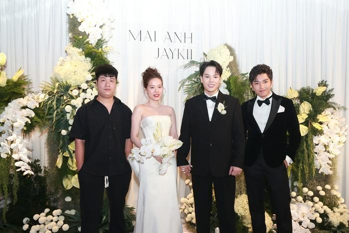 JayKii - Mai Anh cùng con trai lộ diện ở tiệc cưới, dàn sao Việt đổ bộ chúc mừng-9