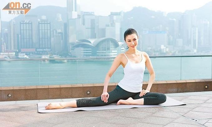 Eo con kiến, tự tin mặc áo tắm ở tuổi U60 nhờ yoga của Hoa hậu Lý Gia Hân-5