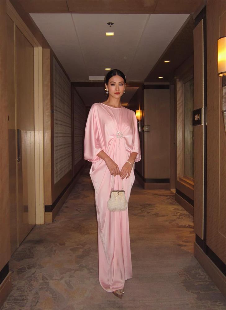 Hoa hậu Phương Khánh ở penthouse vẫn mặc lại đồ cũ từ thời sinh viên-7