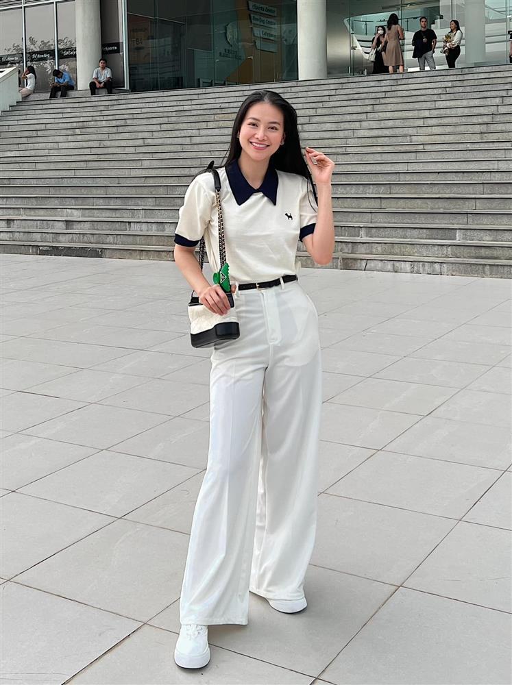 Hoa hậu Phương Khánh ở penthouse vẫn mặc lại đồ cũ từ thời sinh viên-15