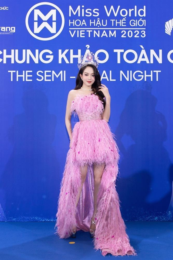 Mai Phương lấp ló vòng 1, Bảo Ngọc diện váy đuôi cá chặt chém ở thảm đỏ-9