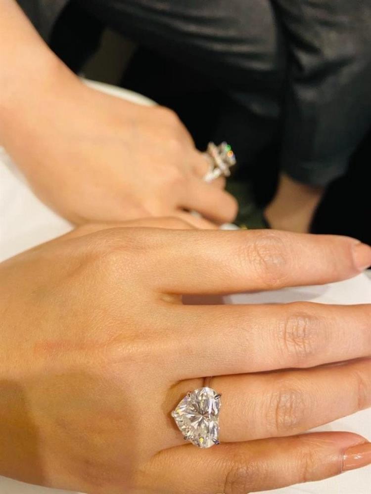 Lã Thanh Huyền sắm trang sức 100 tỷ, cho Mai Phương Thúy mượn nhẫn kim cương-9