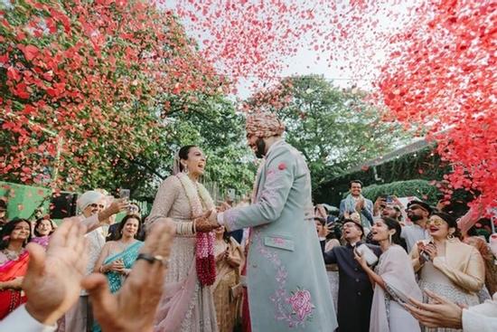 Đám cưới Ấn Độ xa hoa đã trở lại hoành tráng hơn bao giờ hết