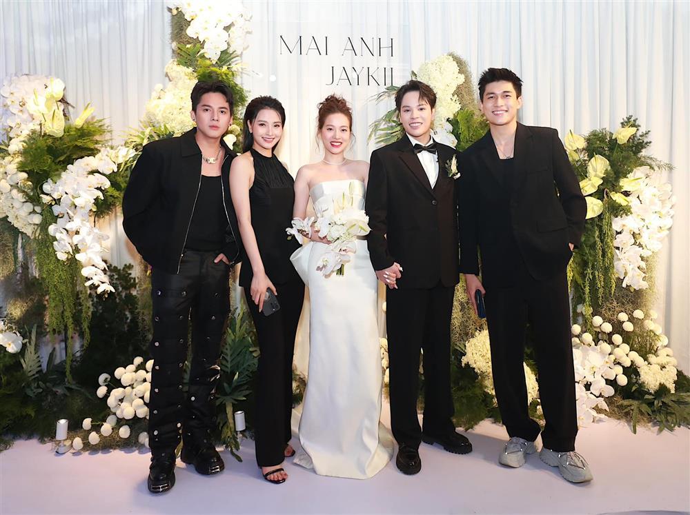 The Vietnamese stars dressed entirely in black to attend Jaykii and Mai ...