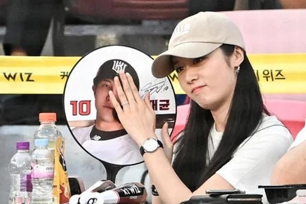 Động thái phũ phàng của Jiyeon (T-ara) sau khi xác nhận ly hôn chồng cầu thủ-5