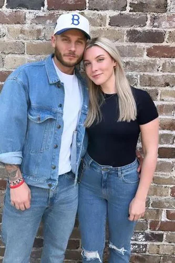 Tốn số tiền khủng cho đám cưới, người phụ nữ nhận tin dữ trong đêm-2