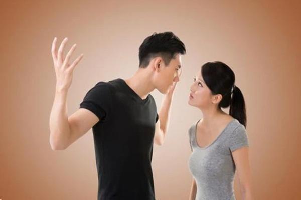 Chồng đập nồi cơm điện khi biết tôi đòi nợ bạn của anh-1