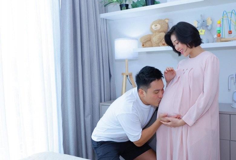 Liêu Hà Trinh nhập viện 13 tiếng mới sinh con đầu lòng, có điểm chung với Hồ Ngọc Hà-3
