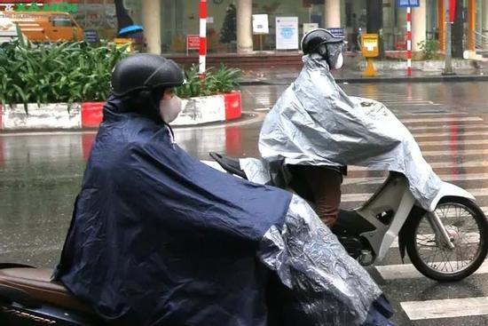 Dự báo thời tiết 13/6: Mưa dông gia tăng trở lại, miền Bắc có dịu mát?