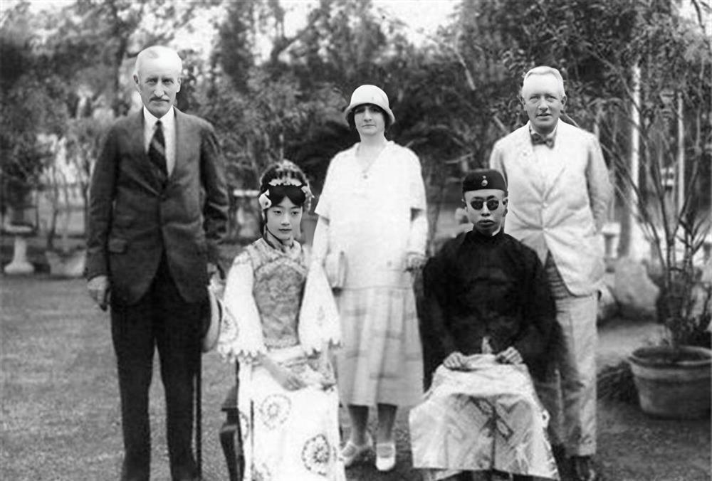 Loạt ảnh hiếm chụp mỹ nữ thời nhà Thanh dưới ống kính nhiếp ảnh gia Pháp-5