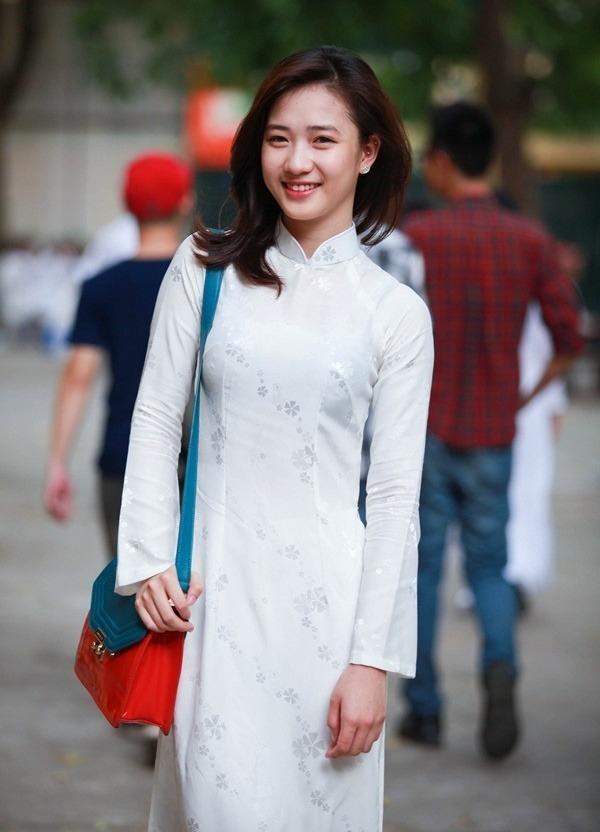 Vợ rapper JustaTee đẹp bất chấp trong ảnh chụp vội dù đã 2 con-4