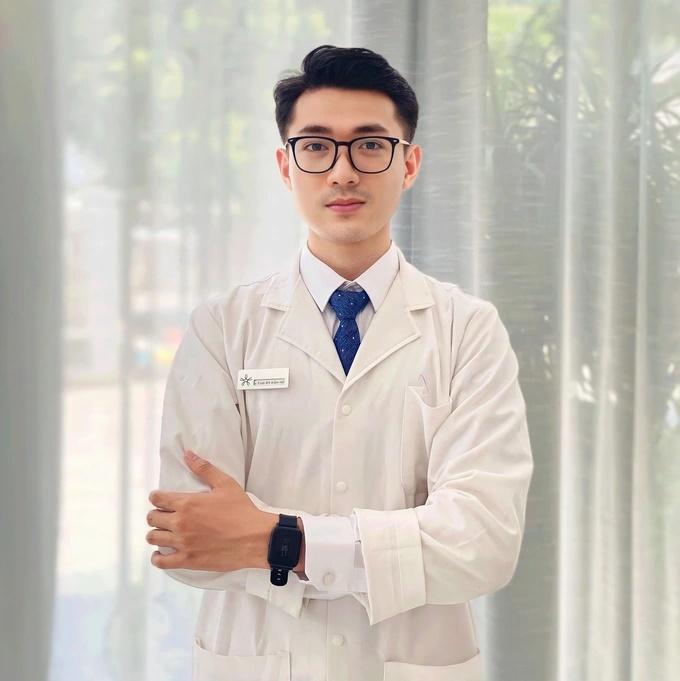 Chàng bác sĩ Hà Nội điển trai: Tôi không cảm thấy áp lực khi hẹn hò Á hậu-2