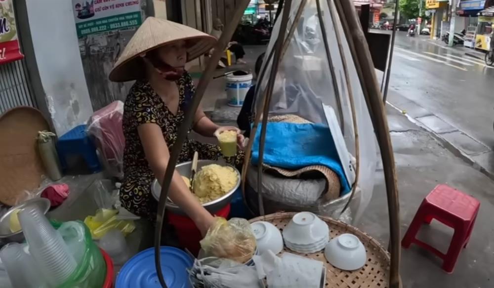 Phản ứng khách Tây khi thưởng thức món cháo lạ, giá rẻ bèo ở Hải Phòng-2