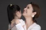Lâm Tâm Như lần đầu tiên cho con gái 7 tuổi xuất hiện công khai
