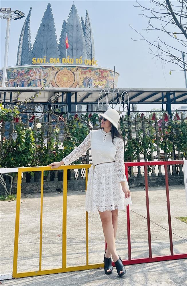 Hết duyên với Shark Bình, Đào Lan Hương diện quần rách tươm-8