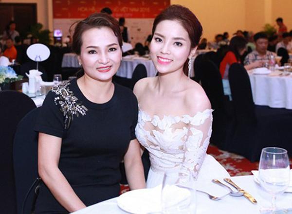 Thân thế người hết lòng chăm lo Hoa hậu Kỳ Duyên: Làm bà chủ năm 17 tuổi, có tiếng giàu sang-8