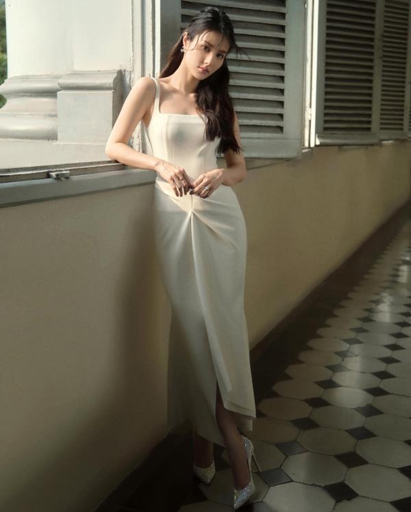 Vòng eo nhỏ xíu của Diễm My 9X chứng minh chỉ giảm ăn mới đẹp-5