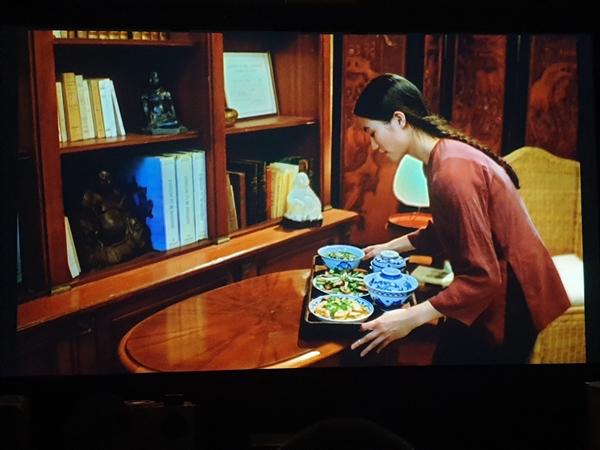 Nữ chính diễn đơ vì gương mặt quá đẹp, quá sang-7