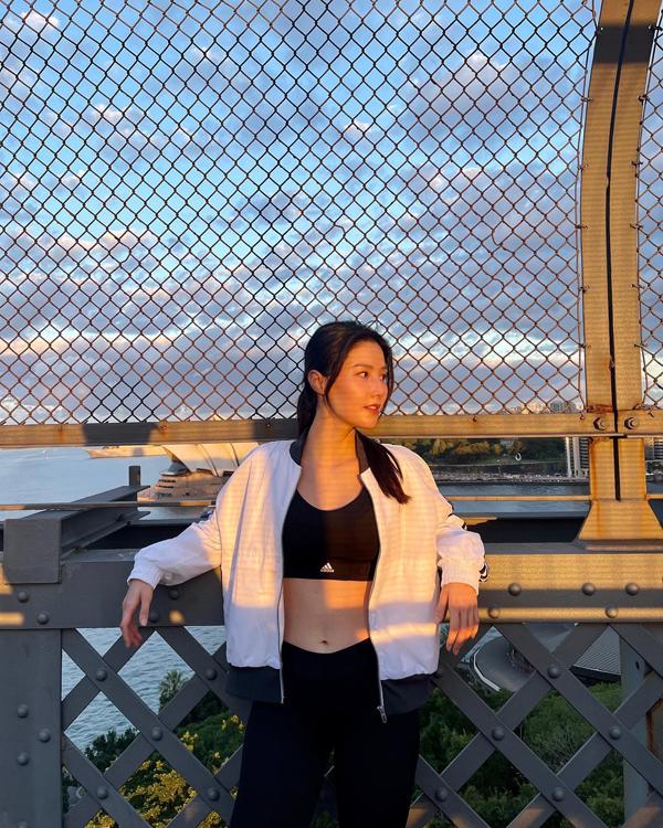 Vòng eo nhỏ xíu của Diễm My 9X chứng minh chỉ giảm ăn mới đẹp-2