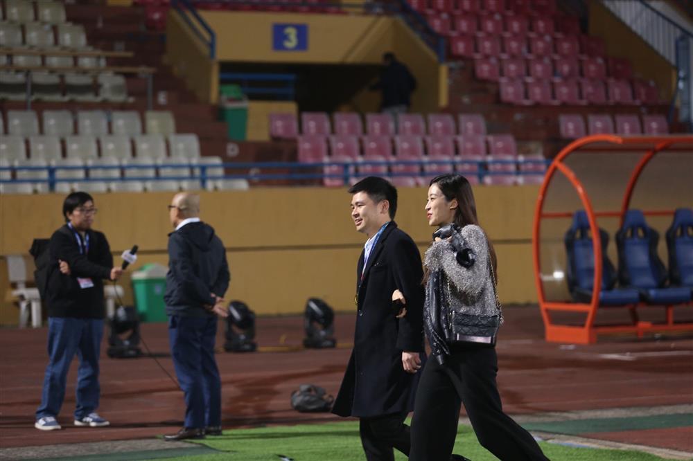 Đỗ Mỹ Linh và chồng chủ tịch sau 8 tháng cưới-4