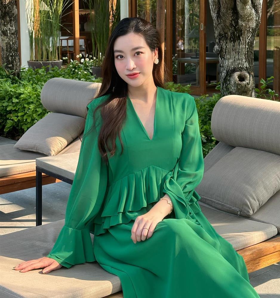 Đỗ Mỹ Linh và chồng chủ tịch sau 8 tháng cưới-17