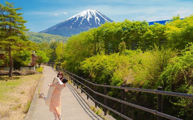 Con gái duy nhất của đạo diễn Ai Là Triệu Phú được khen xinh ngất ngây-12