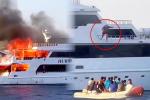 Du khách nhảy khỏi du thuyền hạng sang bốc cháy ngùn ngụt để thoát thân