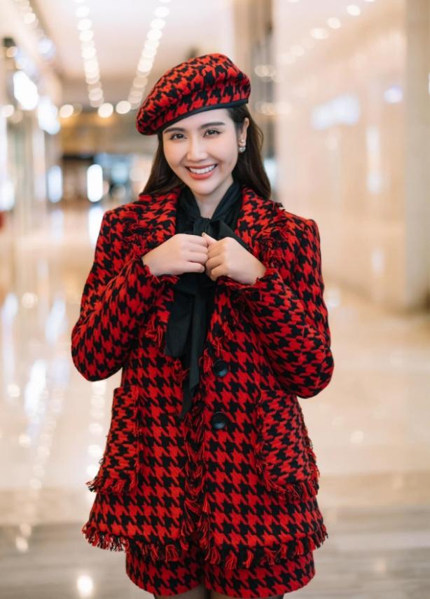 Quỳnh Nga, Quỳnh Kool gợi cảm dự tiệc sinh nhật Huyền Lizzie-3