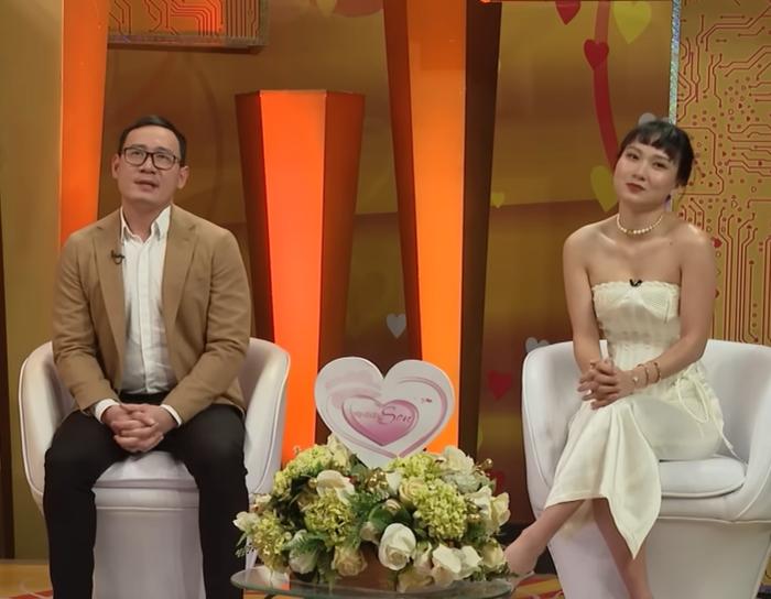 Chuyện tình bác sĩ và vợ giám đốc: Ôn thi trường chuyên, tán luôn con trai thầy giáo-1